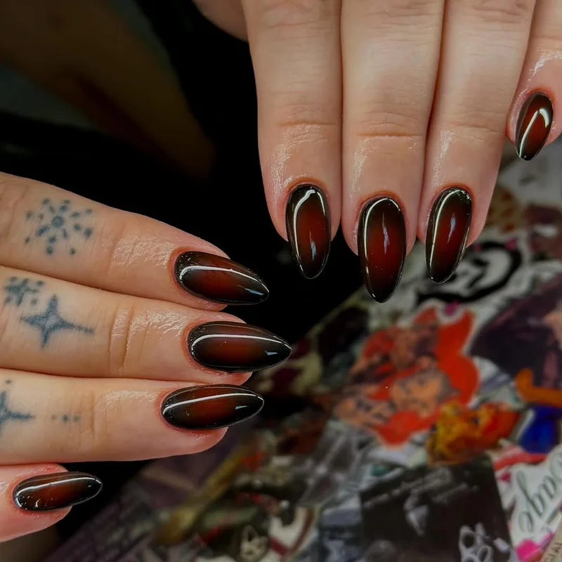 El Clifton Nails at work