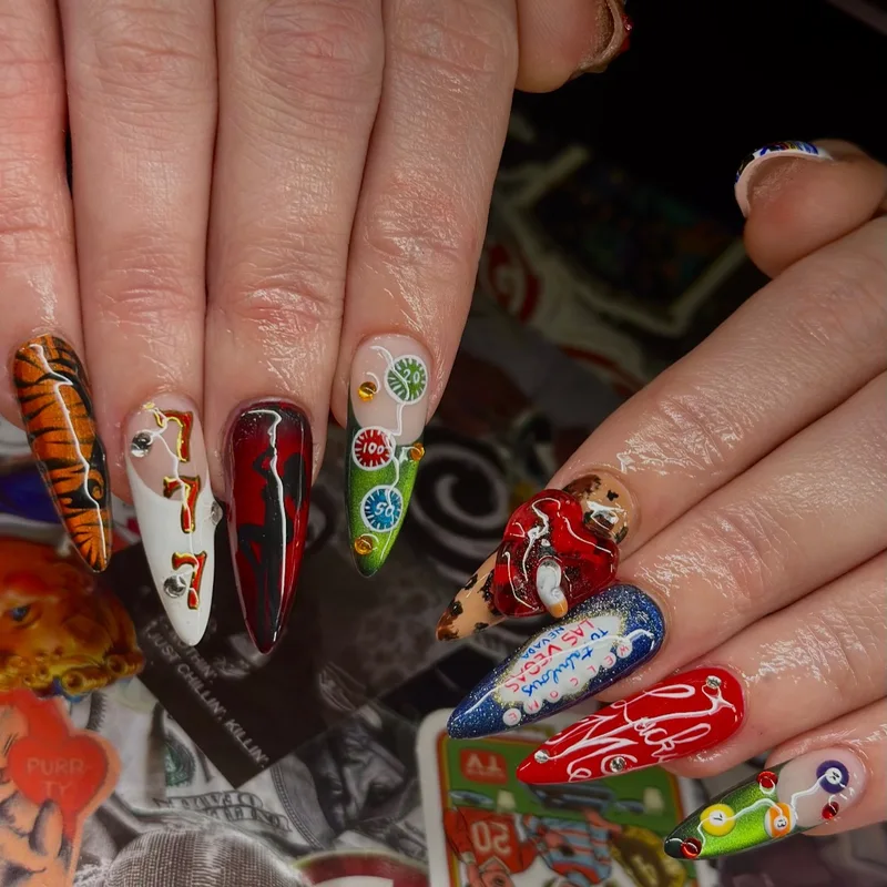 El Clifton Nails at work